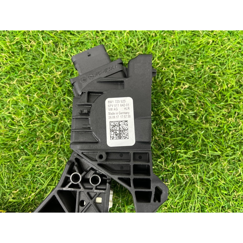 Педаль газа (электрика двигателя) AUDI Q7 4M 2018 3.0 TFSi 8W1723523