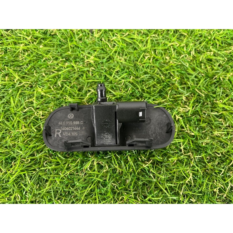 Форсунка омывателя (кузов и элементы) AUDI Q7 4L 2014 3.0 TFSi CTWB 8J0955988G