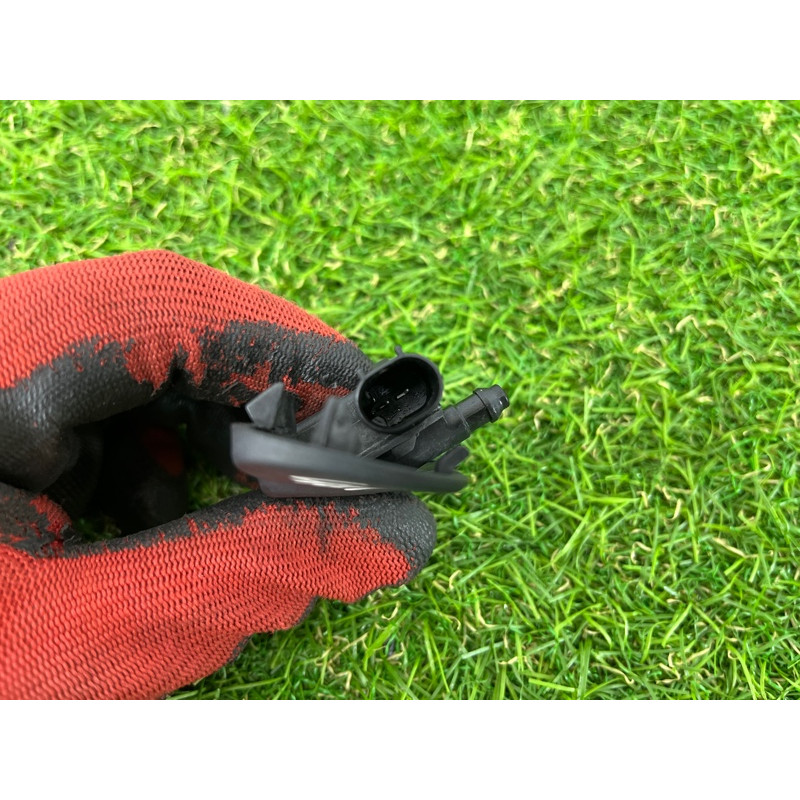 Форсунка омывателя (кузов и элементы) AUDI Q7 4L 2014 3.0 TFSi CTWB 8J0955987G