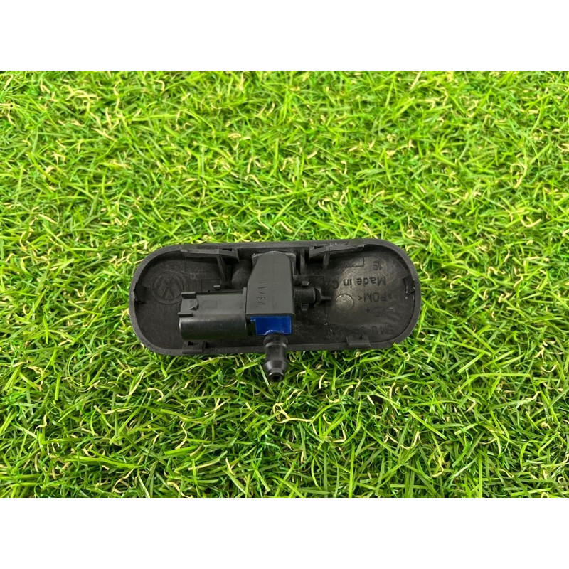 Форсунка омывателя (кузов и элементы) Volkswagen Touareg NF 2012 3.0 5M0955986C9B9