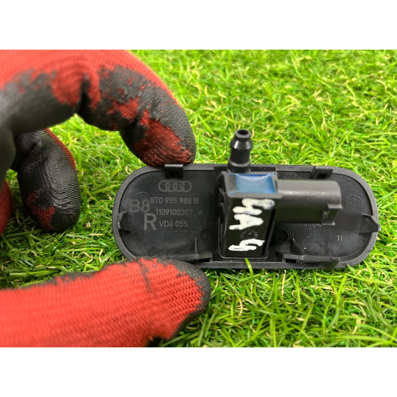 Форсунка омывателя (кузов и элементы) AUDI A4 B8 2012 2.0 TFSI 8T0955988B