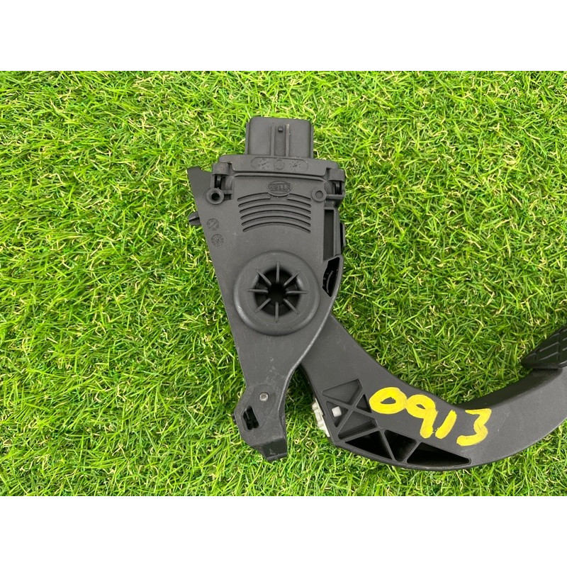 Педаль газа (электрика двигателя) AUDI A4 B8 2012 2.0 TFSI 8K1723523A