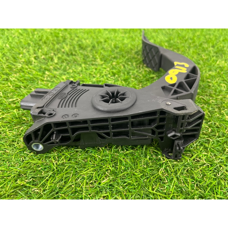 Педаль газа (электрика двигателя) AUDI A4 B8 2012 2.0 TFSI 8K1723523A