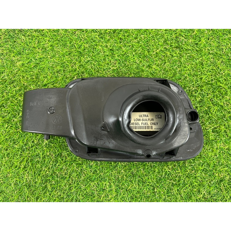 Лючок топливного бака (кузов и элементы) Volkswagen Touareg NF 2012 3.0 7P6809857A