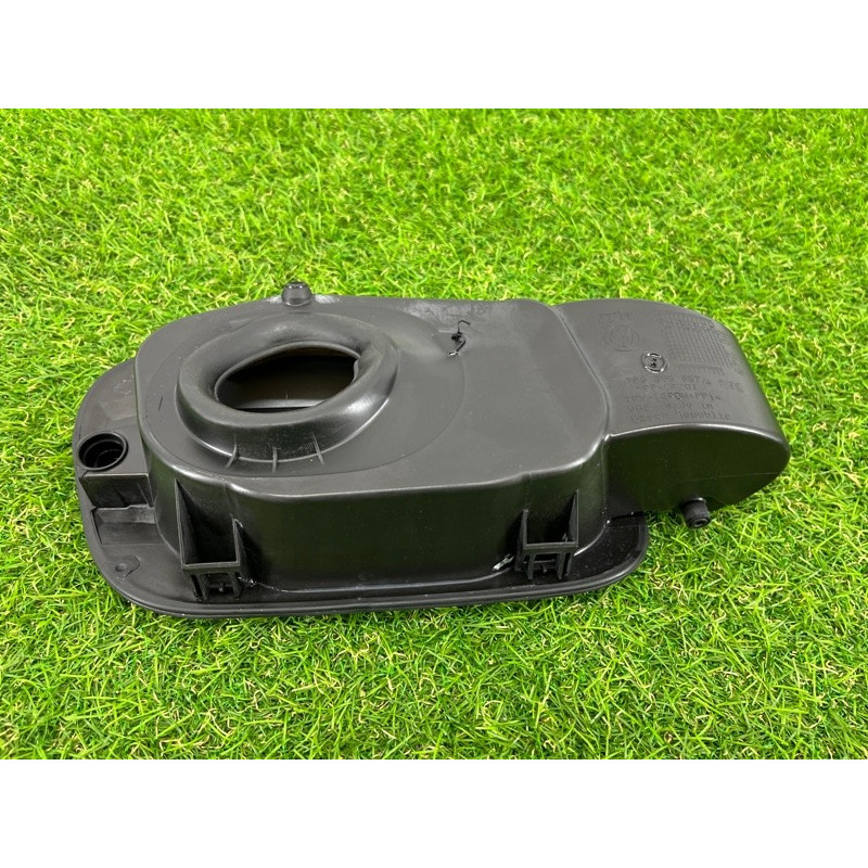 Лючок топливного бака (кузов и элементы) Volkswagen Touareg NF 2012 3.0 7P6809857A