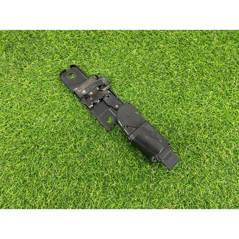 Ответная часть замка багажника (кузов и элементы) AUDI A7 4G 2013 3.0 CGXB 4H0827383