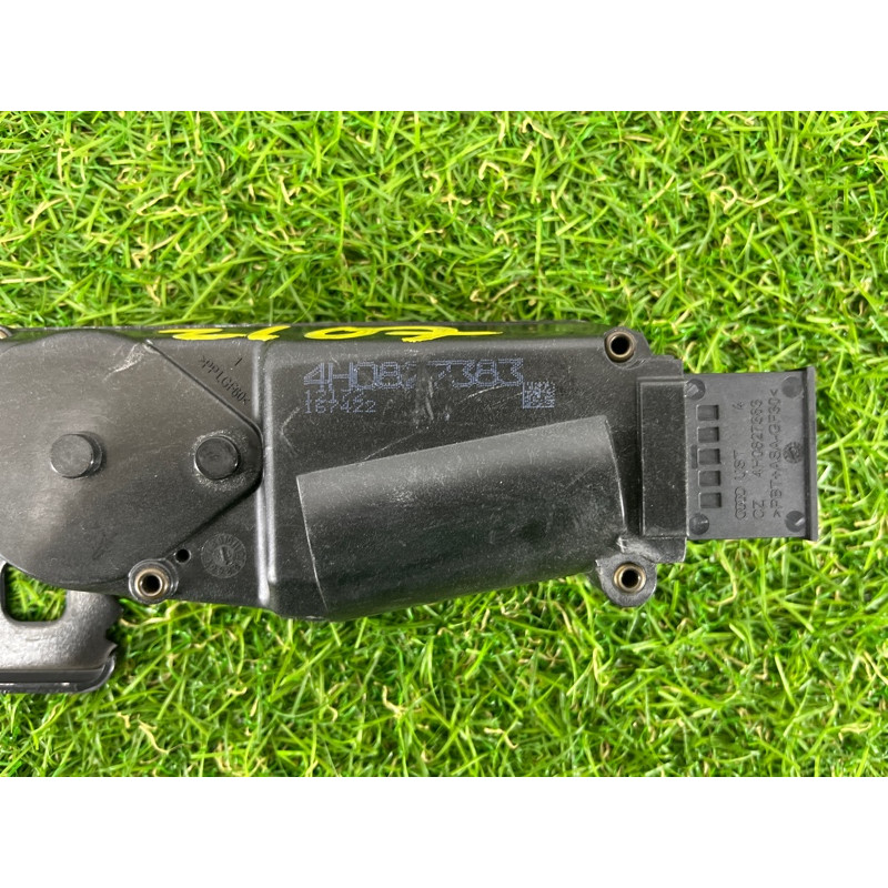 Ответная часть замка багажника (кузов и элементы) AUDI A7 4G 2013 3.0 CGXB 4H0827383