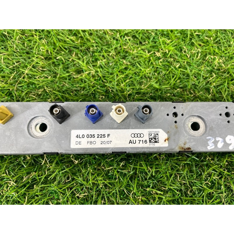 Усилитель антенны (электрика) AUDI Q7 4L 2007 3.6 4L0035225E