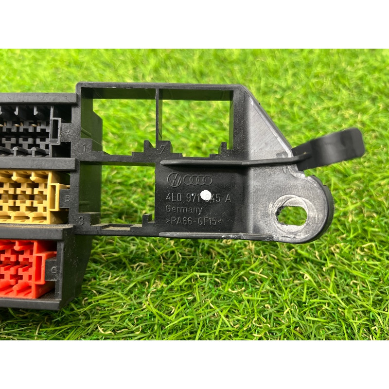 Блок предохранителей (электрика) AUDI Q7 4L 2007 3.6 4L0971845A