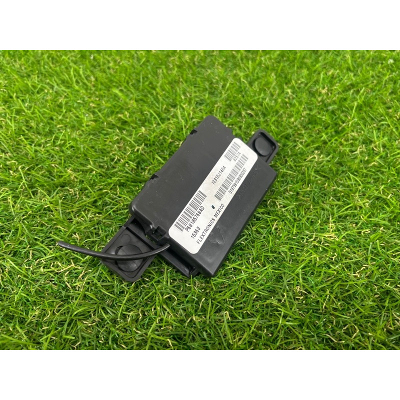 Антенна бесключевого доступа (электрика) Jeep Grand Cherokee WK2 2016 3.6 68185768AD