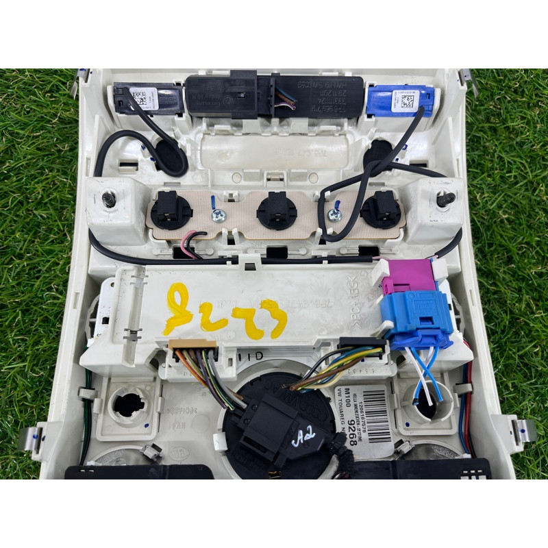 Плафон салона (салон) Volkswagen Touareg NF 2012 3.6 7P6947105FH67