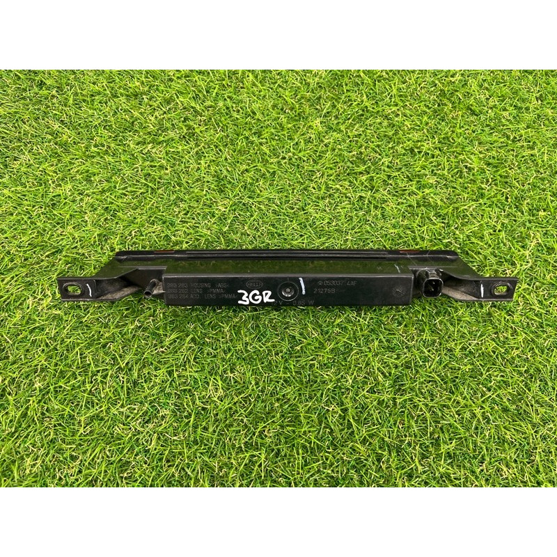 Повторитель стоп сигнала (оптика) Jeep Grand Cherokee WK2 2017 3.6 5303754AF