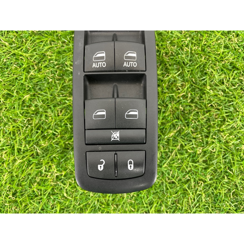 Блок кнопок стеклоподъемников (электрика / кнопки) Jeep Grand Cherokee WK2 2016 3.6 68289802AB