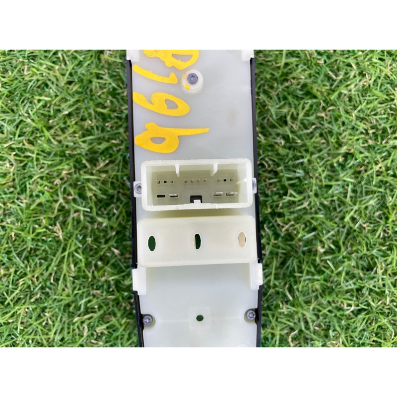 Блок кнопок стеклоподъемников (электрика / кнопки) Jeep Grand Cherokee WK2 2016 3.6 68289802AB