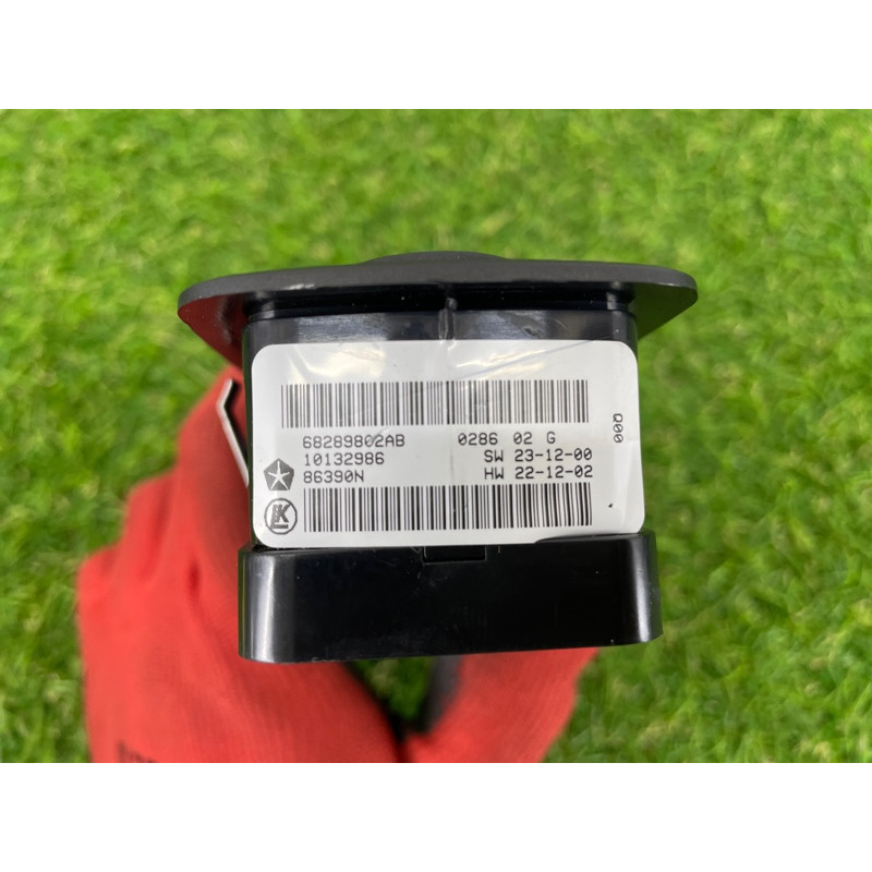 Блок кнопок стеклоподъемников (электрика / кнопки) Jeep Grand Cherokee WK2 2016 3.6 68289802AB