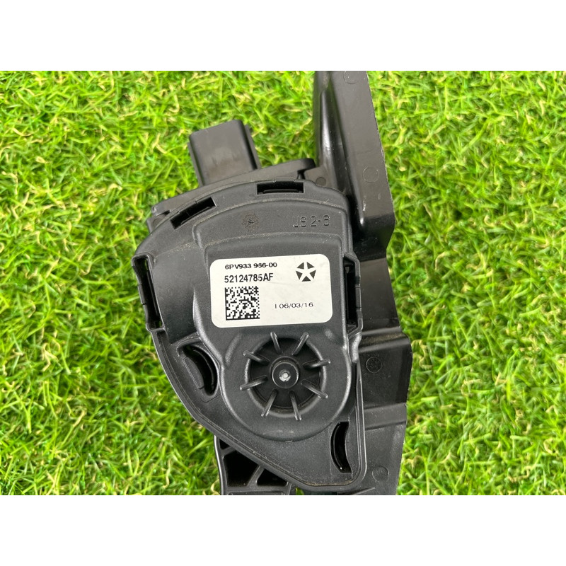 Педаль газа (электрика двигателя) Jeep Grand Cherokee WK2 2016 3.6 52124785AF