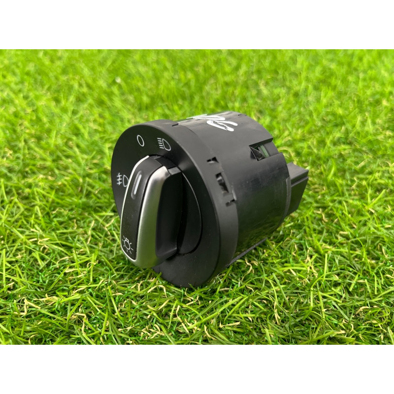 Переключатель света (электрика) Volkswagen Passat B7 2016 1.8 3C8941431GXSH