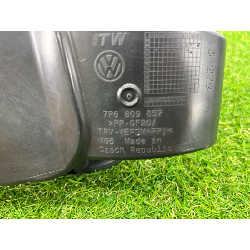 Лючок топливного бака (кузов и элементы) Volkswagen Touareg NF 2011 3.6 7P6809857A
