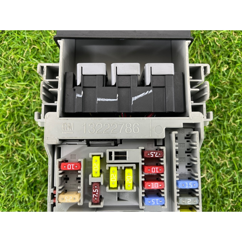 Блок предохранителей (электрика) CHEVROLET Cruze J300 2011 1.4 13222786