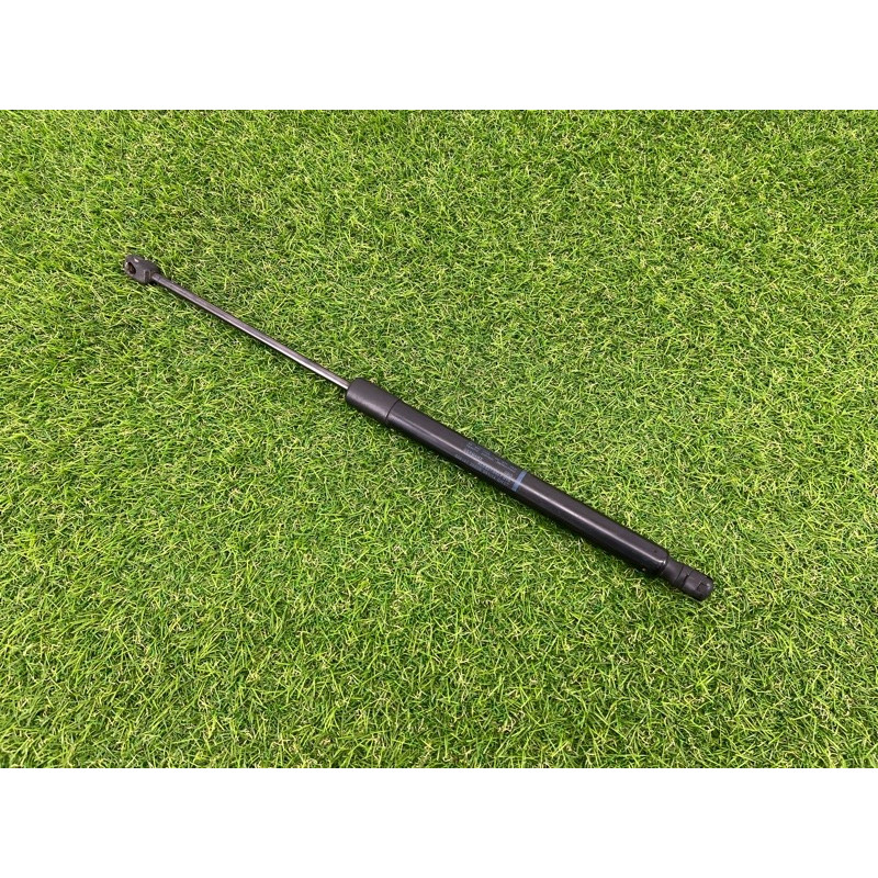 Амортизатор багажника (кузов и элементы) AUDI Q7 4L 2014 3.0 TFSi CTWB 4L0827552F