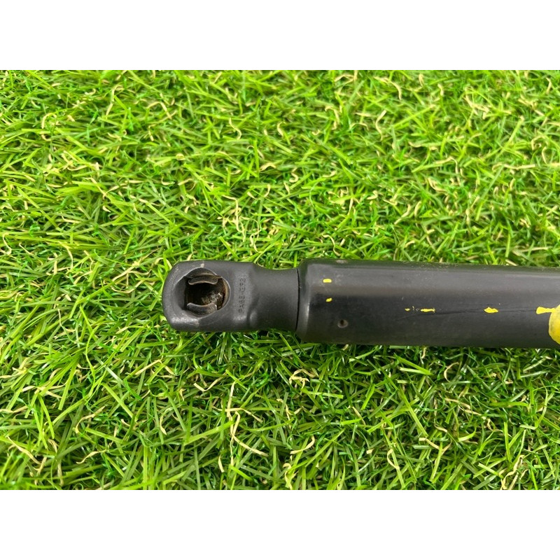 Амортизатор багажника (кузов и элементы) AUDI Q7 4L 2014 3.0 TFSi CTWB 4L0827552F