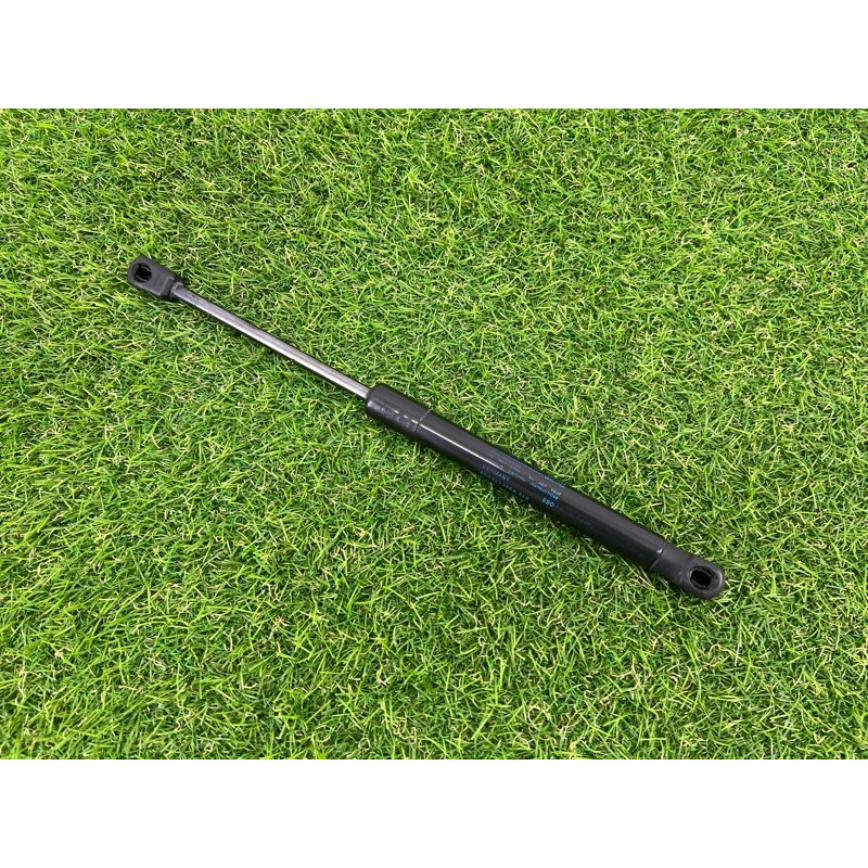 Амортизатор капота (кузов и элементы) AUDI A7 4G 2013 3.0 CGXB 4G8823359A