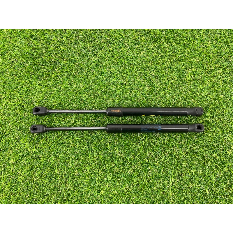 Амортизатор капота (кузов и элементы) AUDI A7 4G 2013 3.0 CGXB 4G8823359A