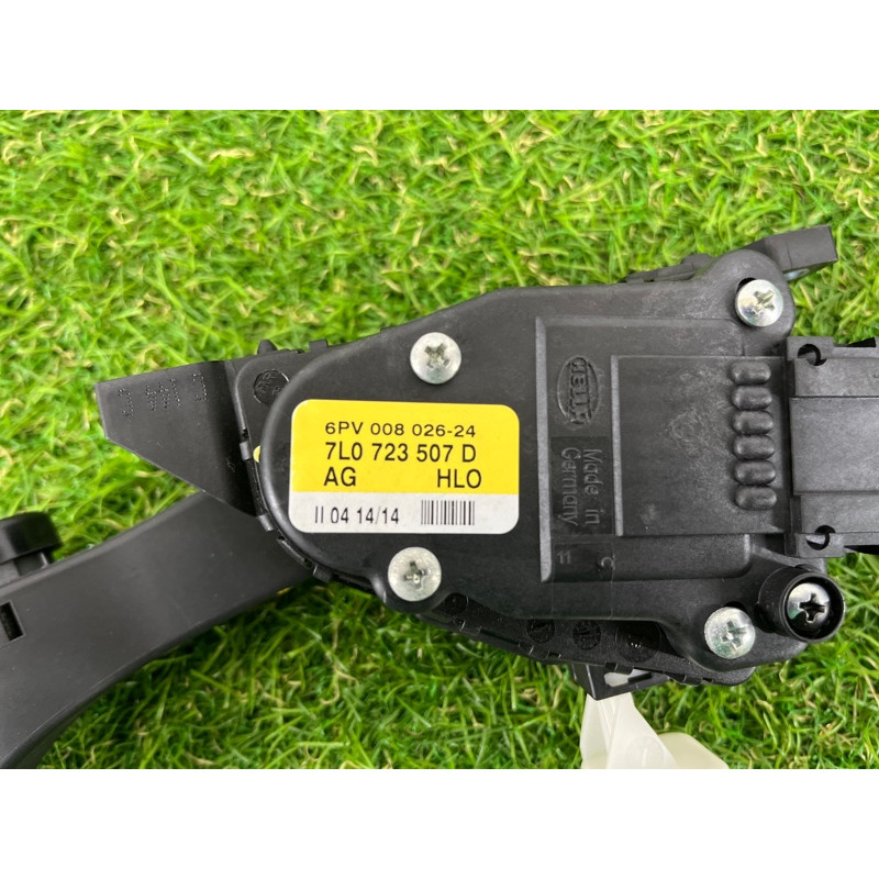 Педаль газа (электрика двигателя) AUDI Q7 4L 2014 3.0 TFSi CTWB 7L0723507D