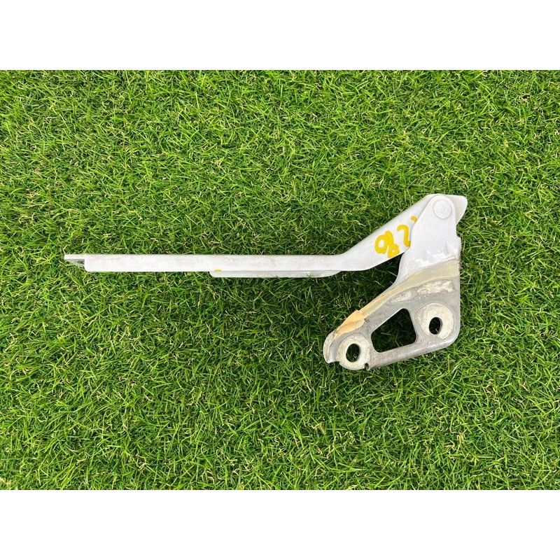 Петля капота (кузов и элементы) AUDI Q7 4L 2014 3.0 TFSi CTWB 4L0823301