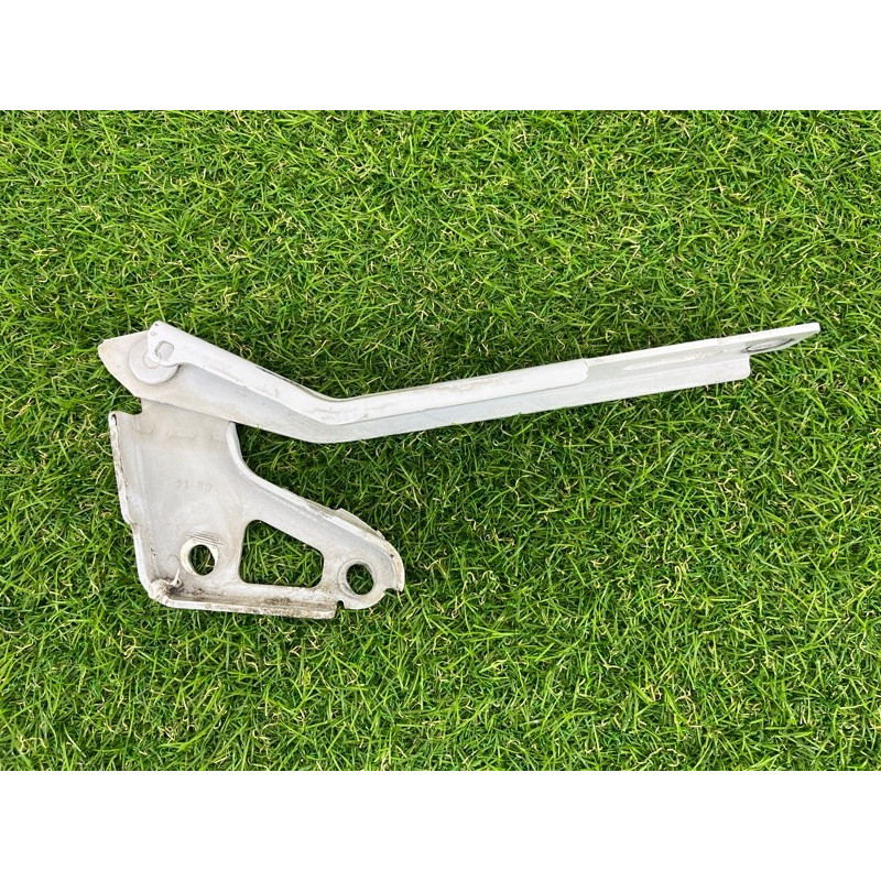 Петля капота (кузов и элементы) AUDI Q7 4L 2014 3.0 TFSi CTWB 4L0823301