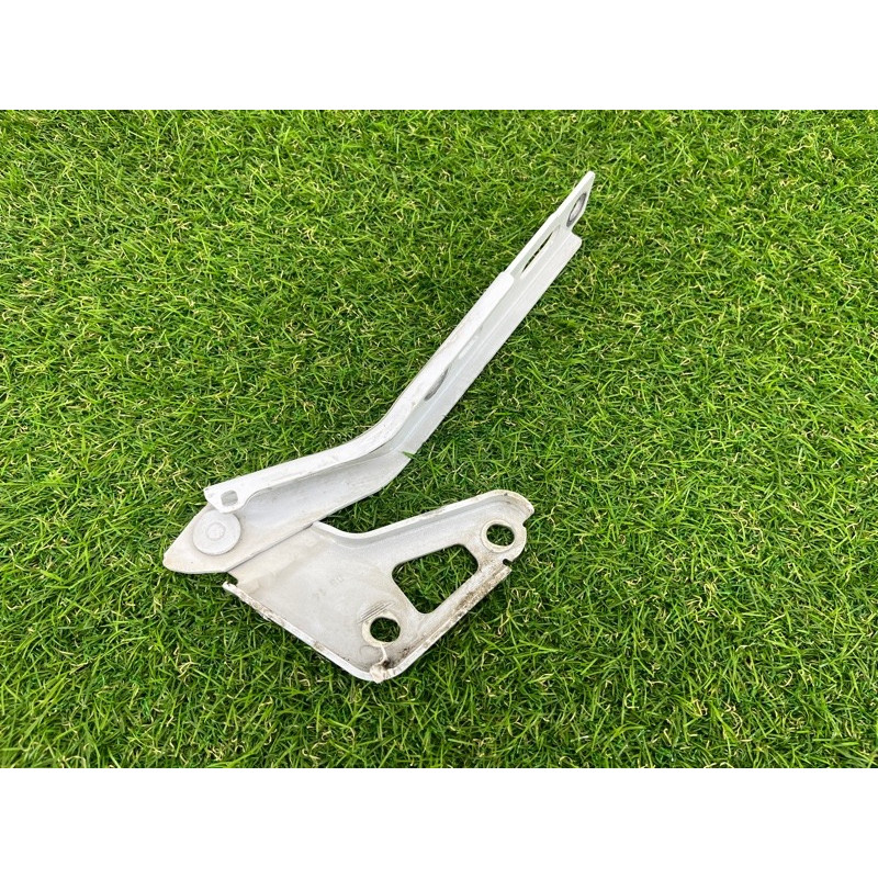 Петля капота (кузов и элементы) AUDI Q7 4L 2014 3.0 TFSi CTWB 4L0823301