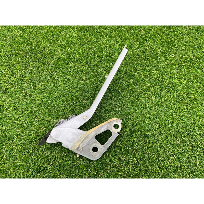 Петля капота (кузов и элементы) AUDI Q7 4L 2014 3.0 TFSi CTWB 4L0823302