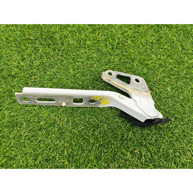 Петля капота (кузов и элементы) AUDI Q7 4L 2014 3.0 TFSi CTWB 4L0823302