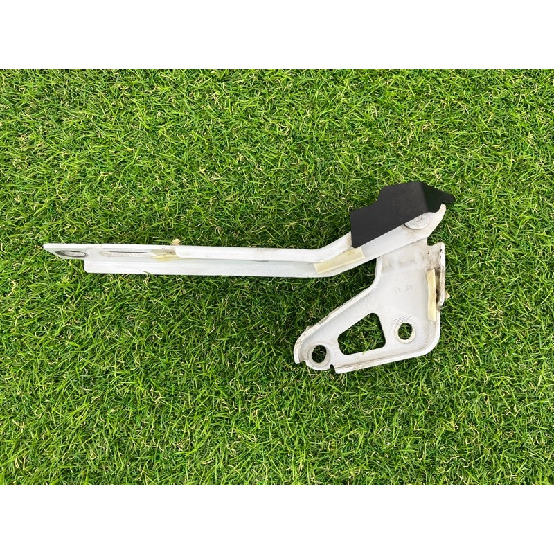 Петля капота (кузов и элементы) AUDI Q7 4L 2014 3.0 TFSi CTWB 4L0823302