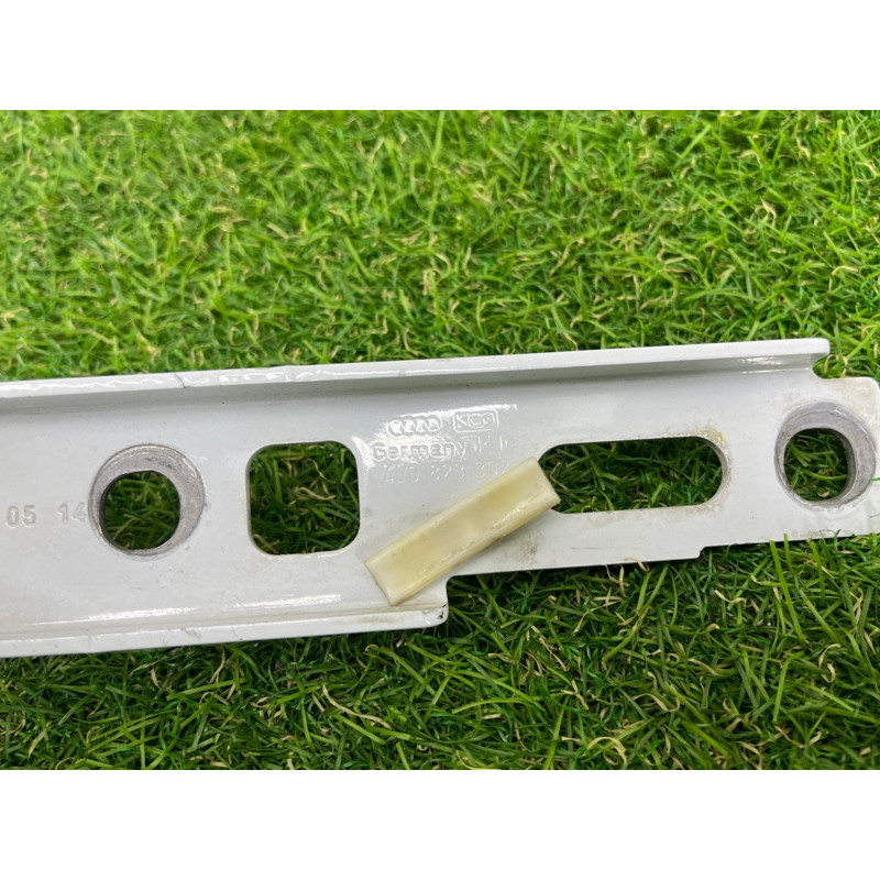 Петля капота (кузов и элементы) AUDI Q7 4L 2014 3.0 TFSi CTWB 4L0823302