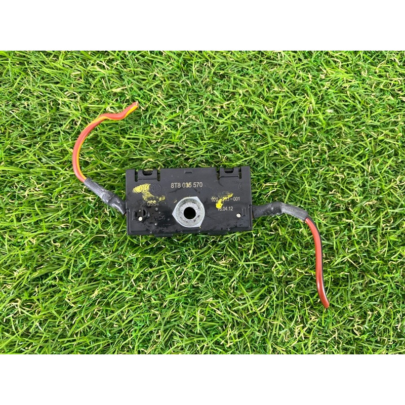 Помехоподавляющий фильтр (электрика) AUDI A7 4G 2013 3.0 CGXB 8T8035570