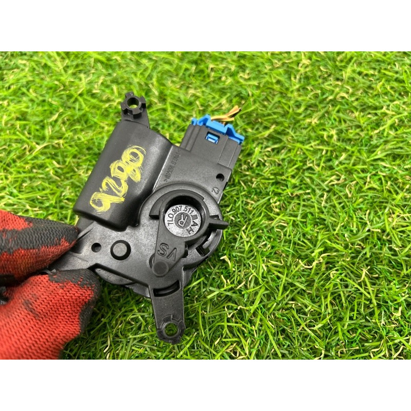 Привод заслонки отопителя (отопление и кондиционирование) AUDI Q7 4L 2014 3.0 TFSi CTWB 7L0907511AH