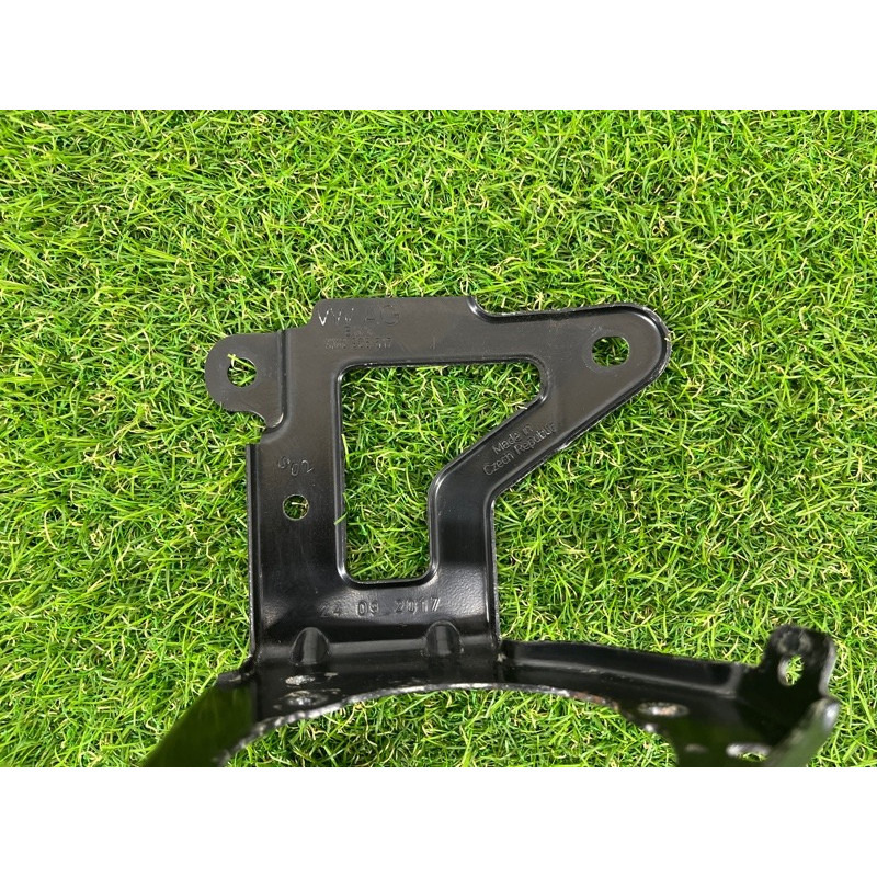 Кронштейн насоса вторичного воздуха (кронштейны двигателя) AUDI Q7 4M 2018 3.0 TFSi 4M0906617J