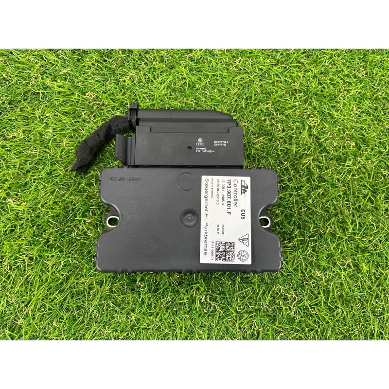 Блок управления стояночным тормозом (электрика / блоки управления) Volkswagen Touareg NF 2012 3.0 7P0907801F