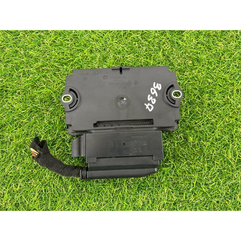 Блок управления стояночным тормозом (электрика / блоки управления) Volkswagen Touareg NF 2012 3.0 7P0907801F