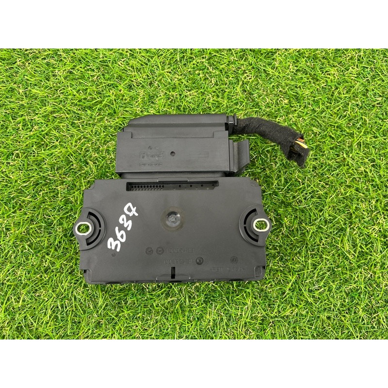 Блок управления стояночным тормозом (электрика / блоки управления) Volkswagen Touareg NF 2012 3.0 7P0907801F