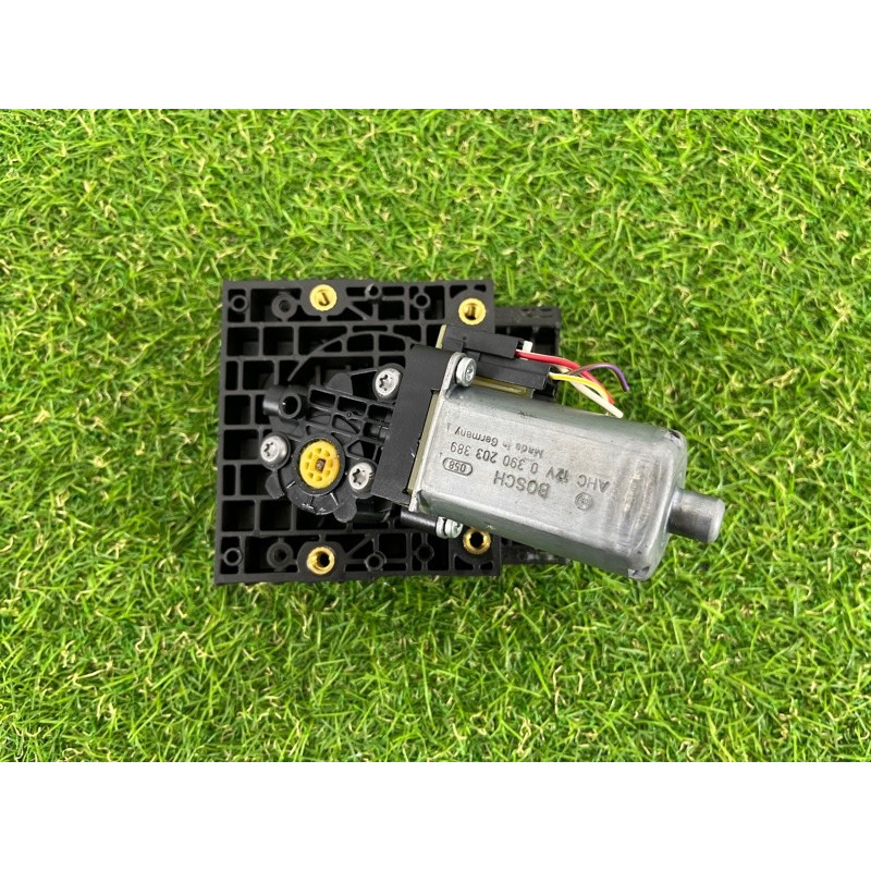 Моторчик регулировки сидения (электрика) PORSCHE CAYENNE 958 2012 4.8 0390203389