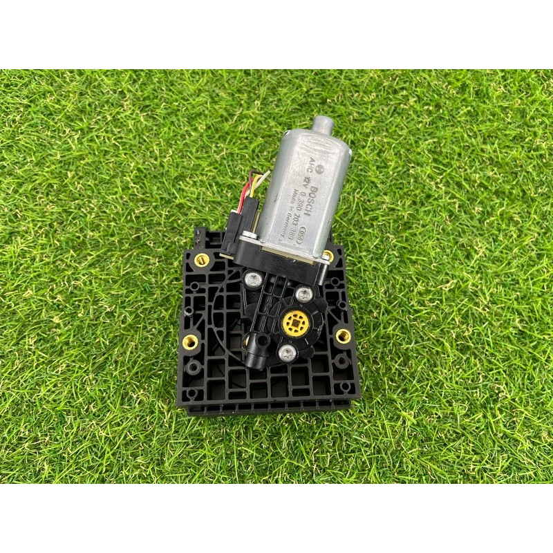 Моторчик регулировки сидения (электрика) PORSCHE CAYENNE 958 2012 4.8 0390203389