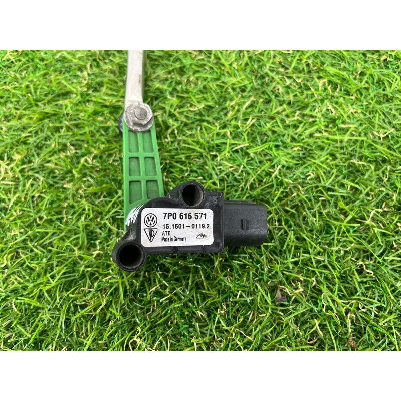 Датчик положения кузова (электрика / датчики) PORSCHE CAYENNE 958 2013 3.6 95833107700