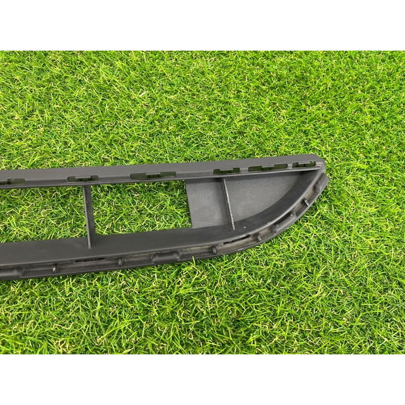 Решетка бампера (кузов и элементы) Volkswagen Touareg NF 2012 3.0 7P68536739B9