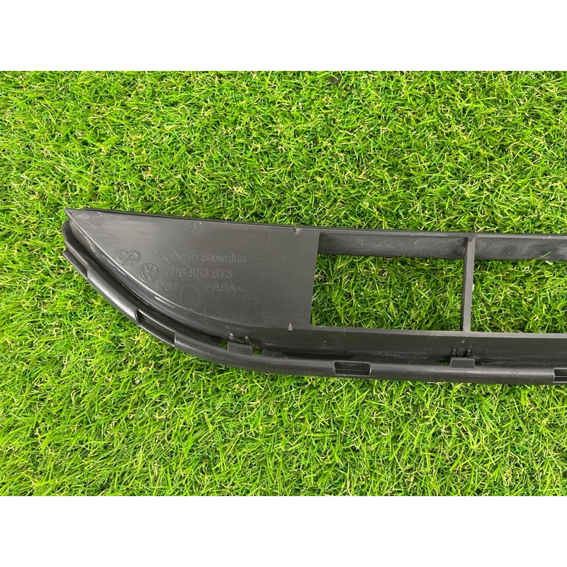 Решетка бампера (кузов и элементы) Volkswagen Touareg NF 2012 3.0 7P68536739B9