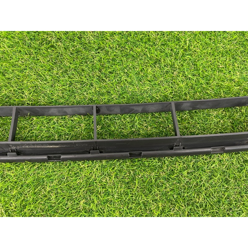 Решетка бампера (кузов и элементы) Volkswagen Touareg NF 2012 3.0 7P68536739B9