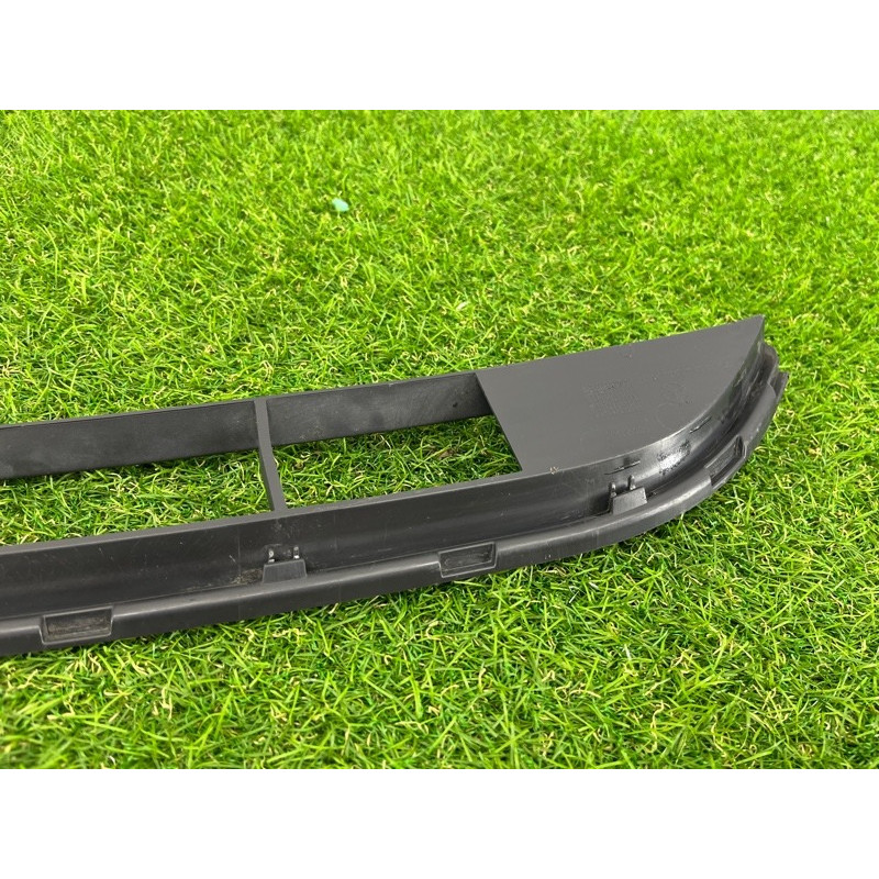Решетка бампера (кузов и элементы) Volkswagen Touareg NF 2012 3.0 7P68536739B9
