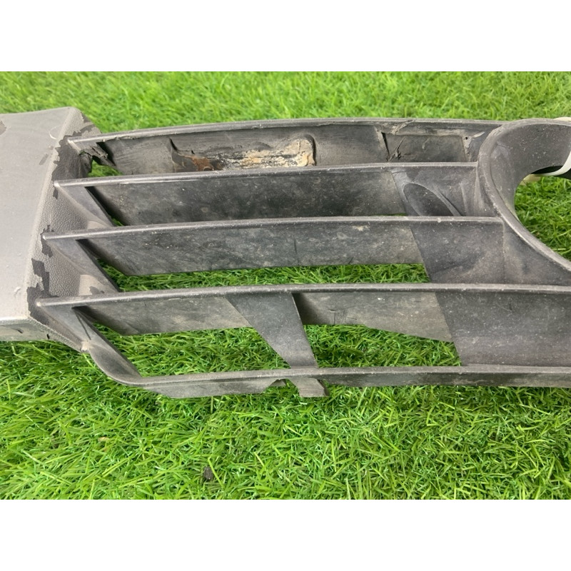 Накладка на бампер (кузов і елементи) Volkswagen Passat B5 2003 2.5 AKN 3B0853665L