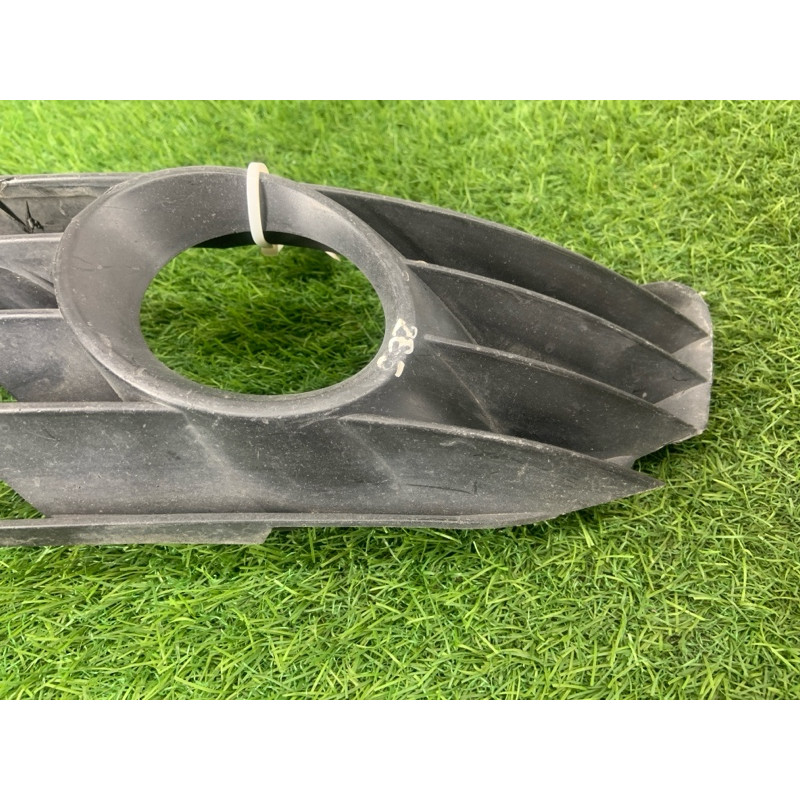 Накладка на бампер (кузов і елементи) Volkswagen Passat B5 2003 2.5 AKN 3B0853665L